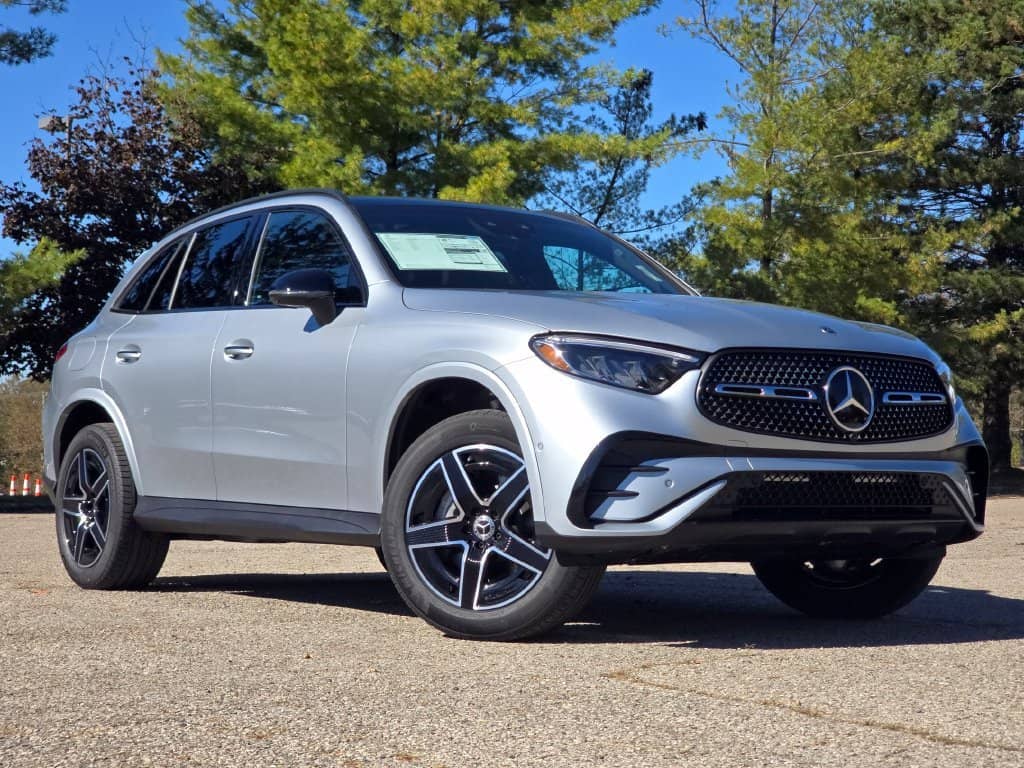 2027 Mercedes-Benz GLC - Image 1