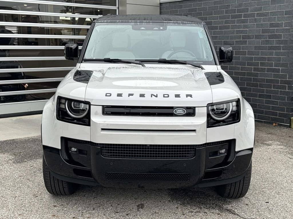 2026 Land Rover Defender - Image 2