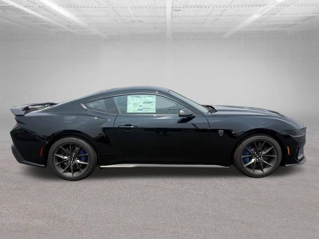 2025 Ford Mustang - Image 2