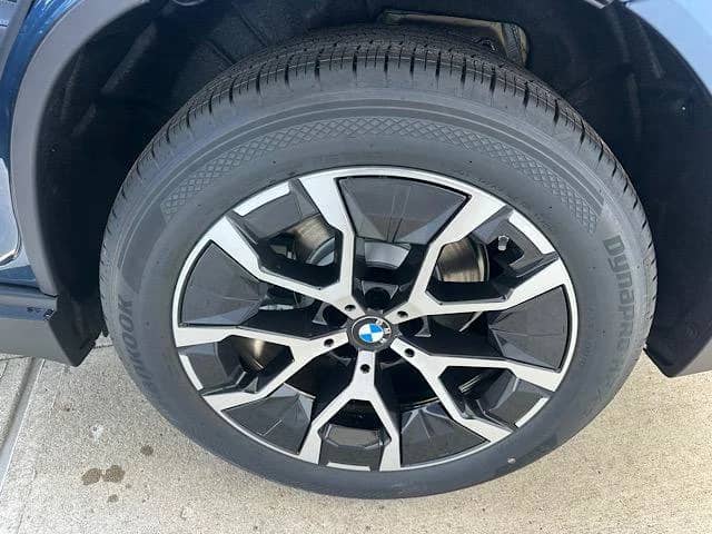 2026 BMW X3 - Image 8