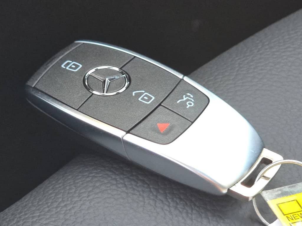 2026 Mercedes-Benz GLB - Image 76