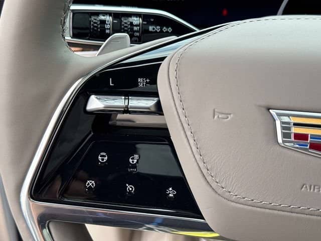 2026 Cadillac Escalade - Image 30