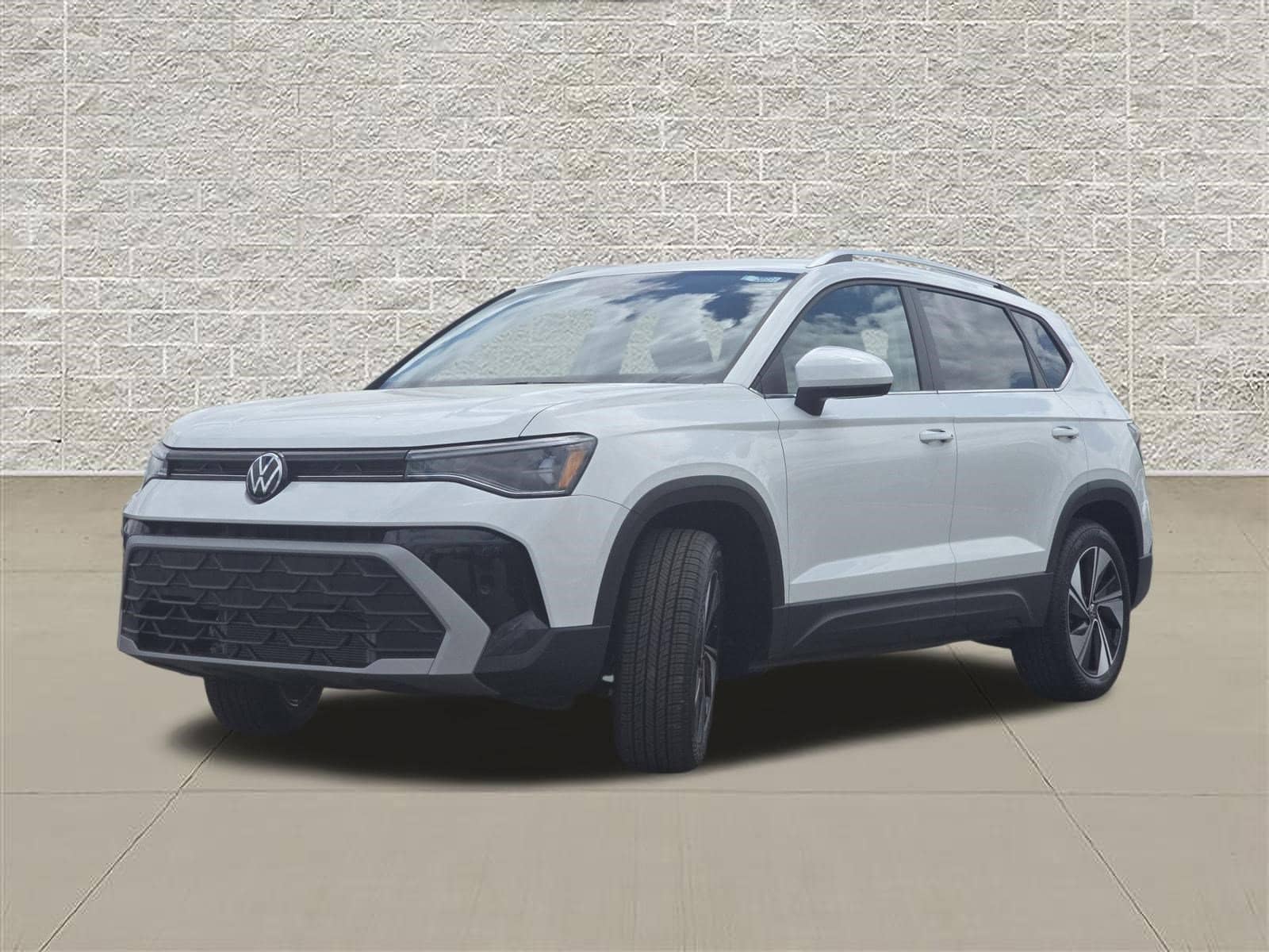 2026 Volkswagen Taos - Image 3