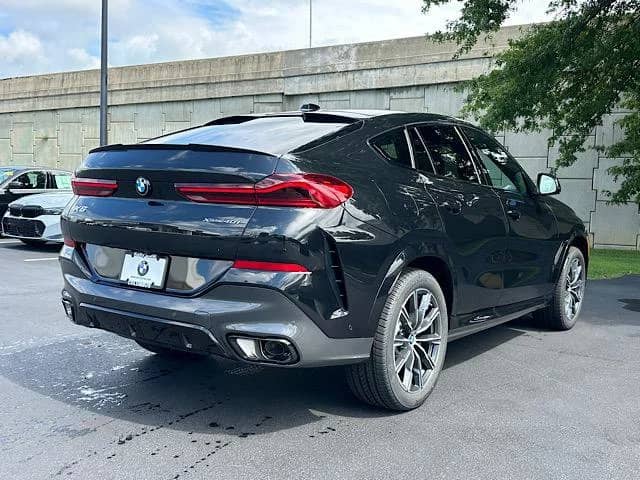 2027 BMW X6 - Image 3