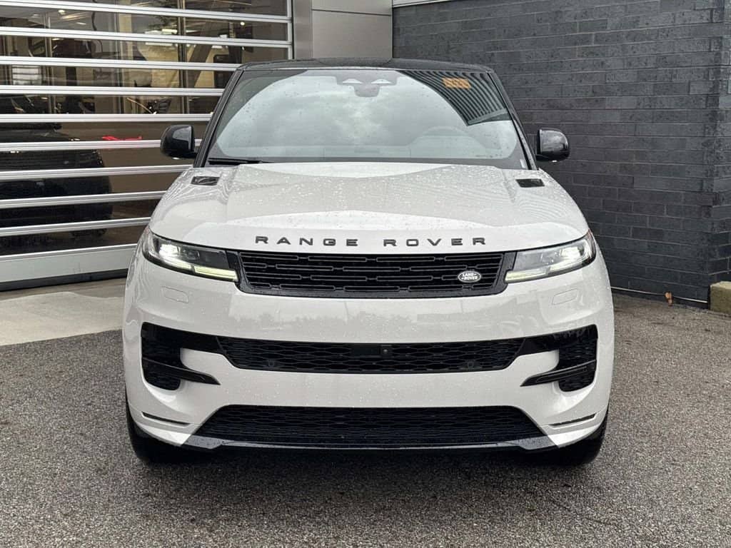 2026 Land Rover Range Rover Sport - Image 2