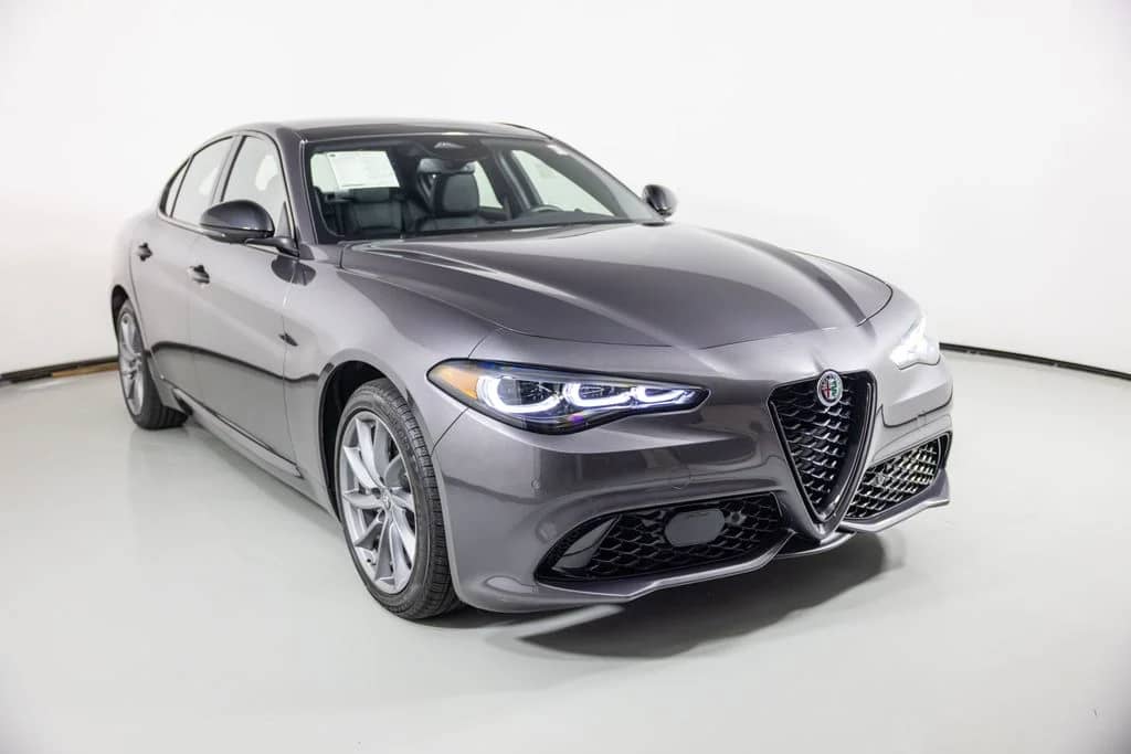 2026 Alfa Romeo Giulia - Image 3