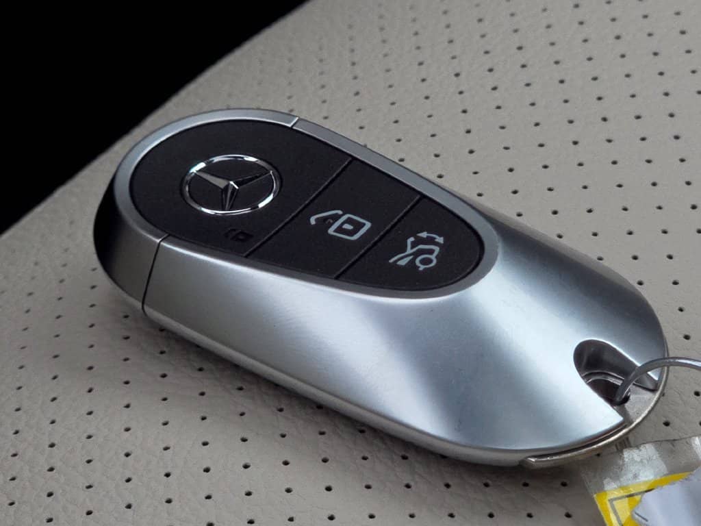 2027 Mercedes-Benz GLC - Image 76