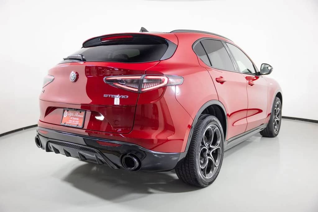 2026 Alfa Romeo Stelvio - Image 2