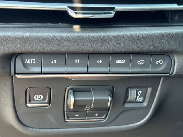 2026 Cadillac Escalade - Image 31