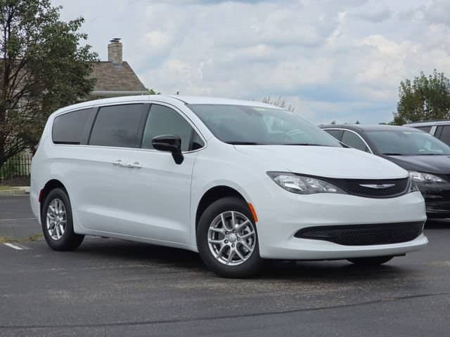 2027 Chrysler Voyager - Image 2
