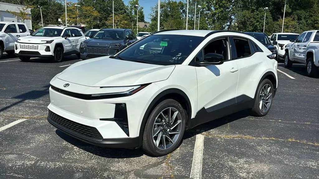 2026 Toyota C-HR - Image 2