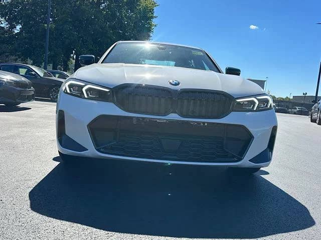 2026 BMW 3 Series - Image 2