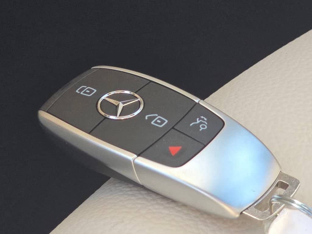 2026 Mercedes-Benz GLB - Image 76