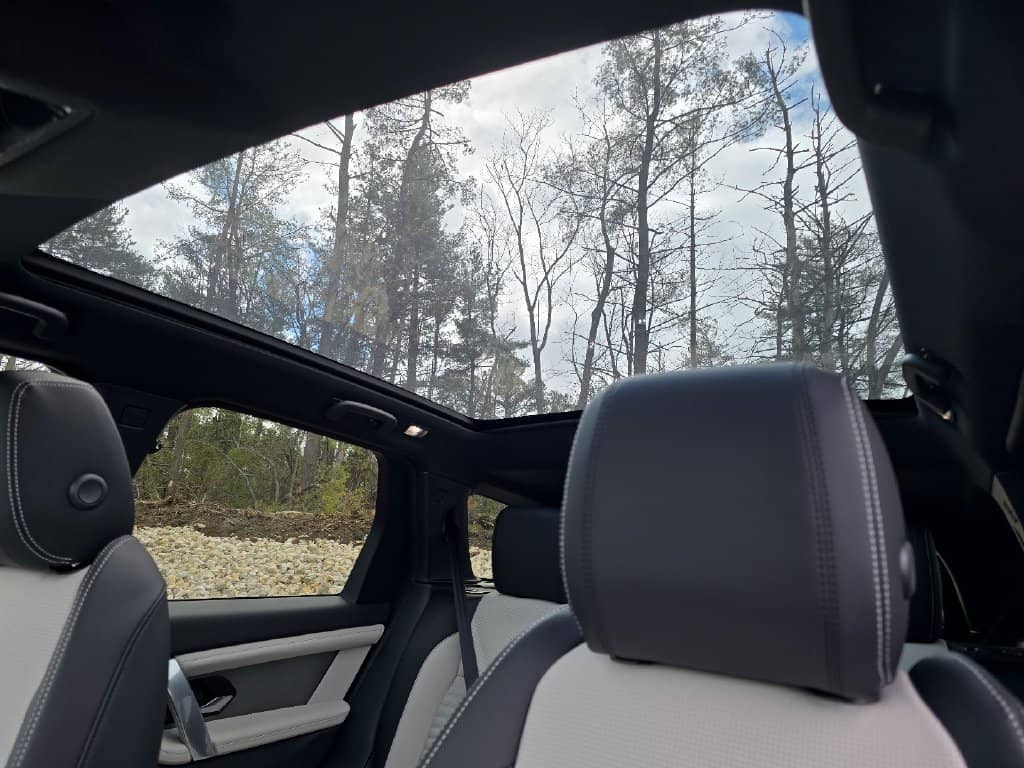 2026 Land Rover Discovery Sport - Image 3