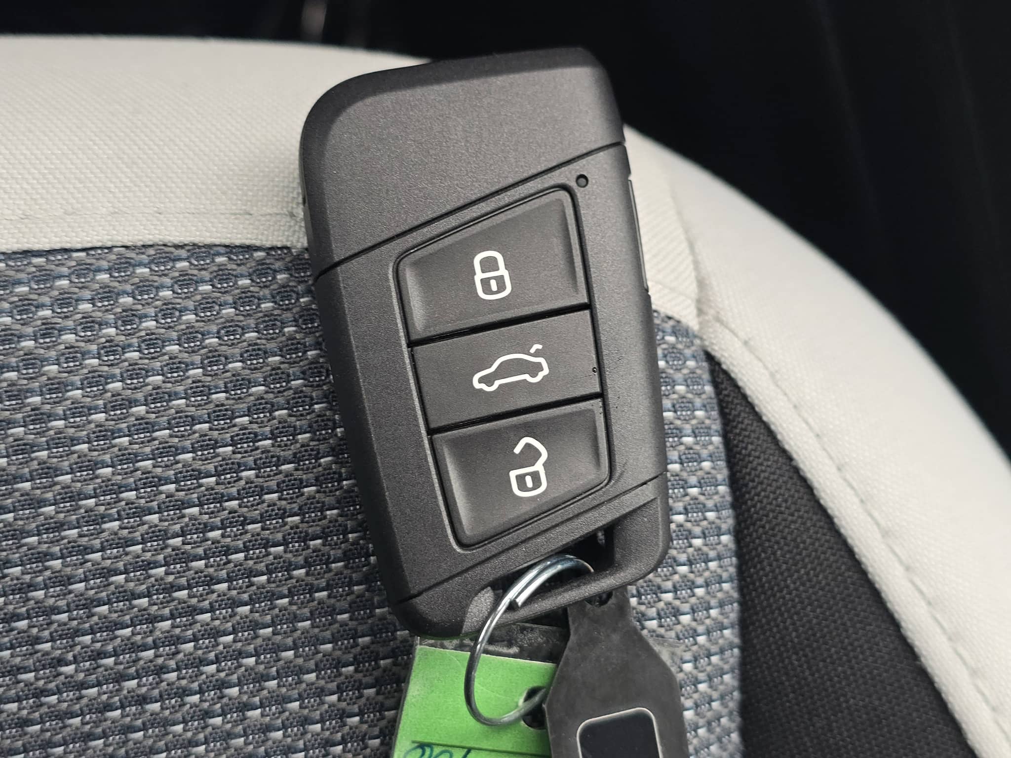 2026 Volkswagen Taos - Image 27
