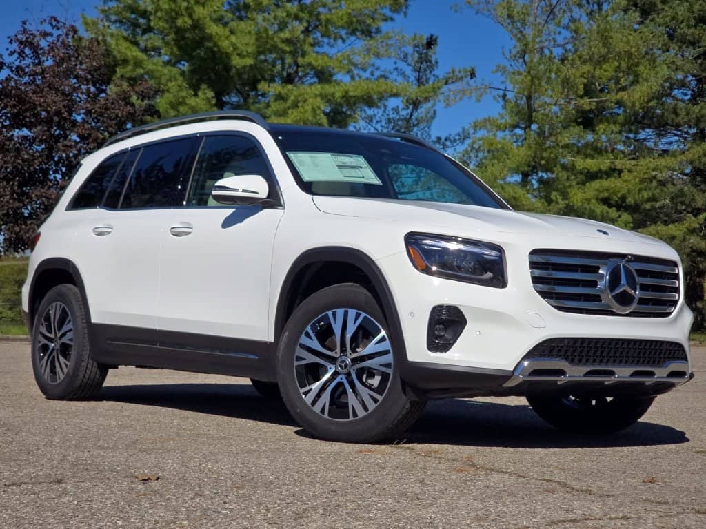 2026 Mercedes-Benz GLB - Image 1