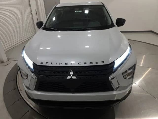 2026 Mitsubishi Eclipse Cross - Image 2