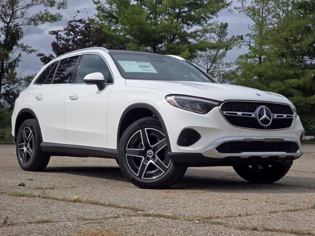 2027 Mercedes-Benz GLC - Image 1