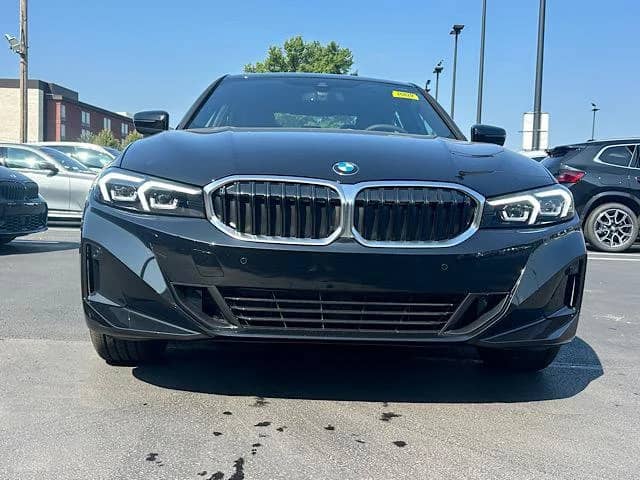 2026 BMW 3 Series - Image 2