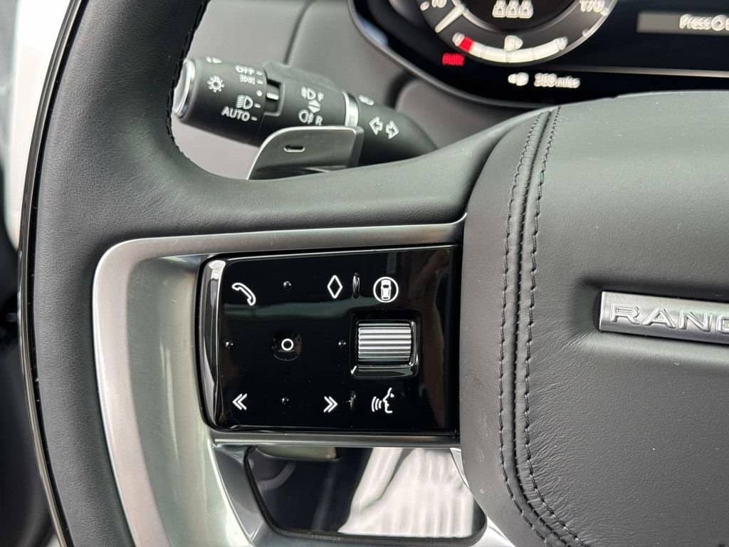 2026 Land Rover Range Rover - Image 30