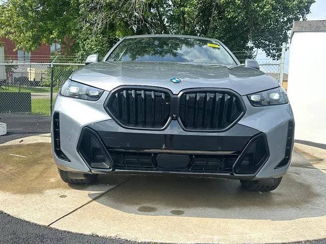 2027 BMW X6 - Image 2