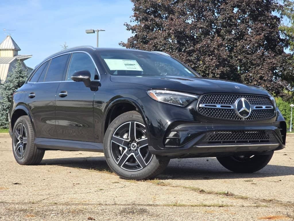 2027 Mercedes-Benz GLC - Image 2