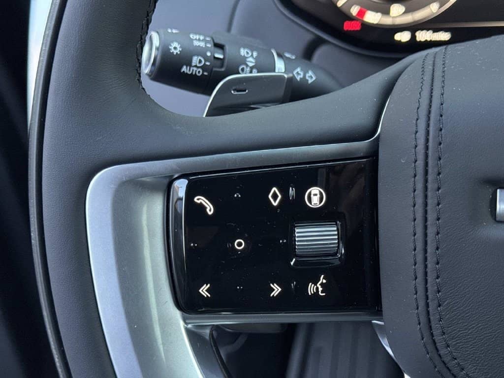 2027 Land Rover Range Rover - Image 31