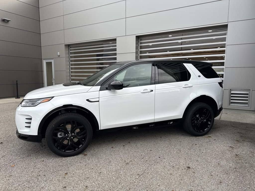 2026 Land Rover Discovery Sport - Image 3