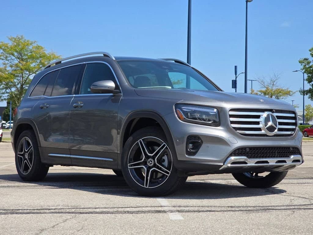 2026 Mercedes-Benz GLB - Image 1