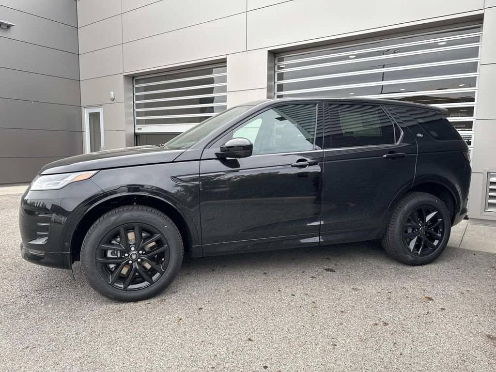 2026 Land Rover Discovery Sport - Image 3