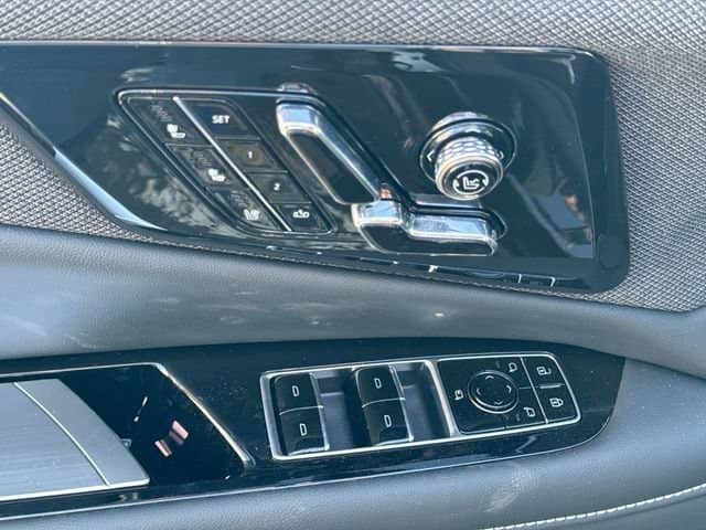 2026 Cadillac OPTIQ - Image 29