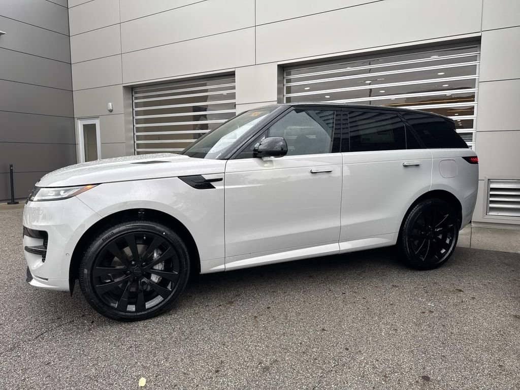 2026 Land Rover Range Rover Sport - Image 3