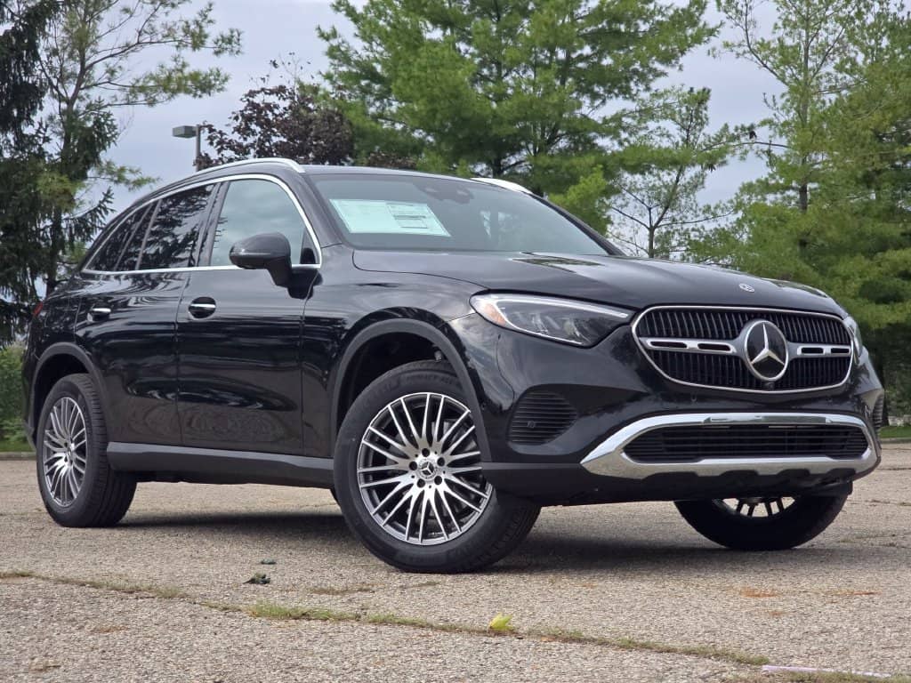 2027 Mercedes-Benz GLC - Image 1