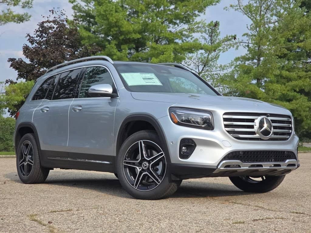 2026 Mercedes-Benz GLB - Image 2