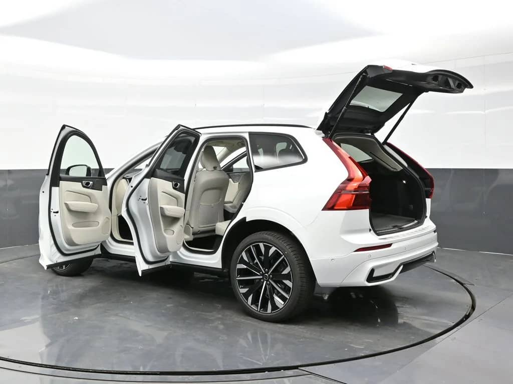 2026 Volvo XC60 - Image 61