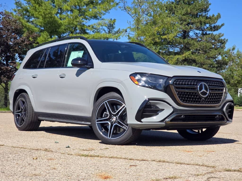 2027 Mercedes-Benz GLS - Image 2