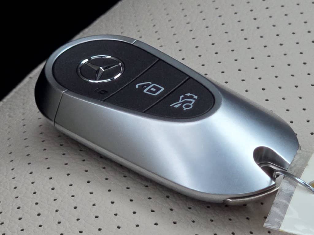2027 Mercedes-Benz GLC - Image 76