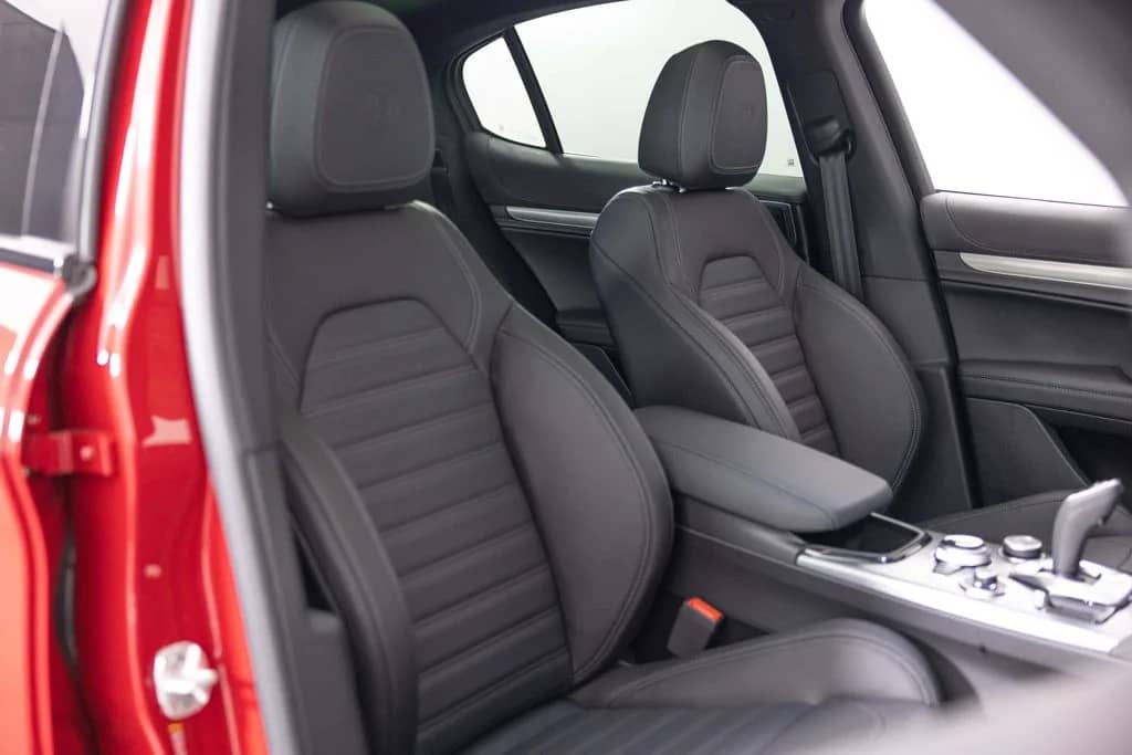 2026 Alfa Romeo Stelvio - Image 37
