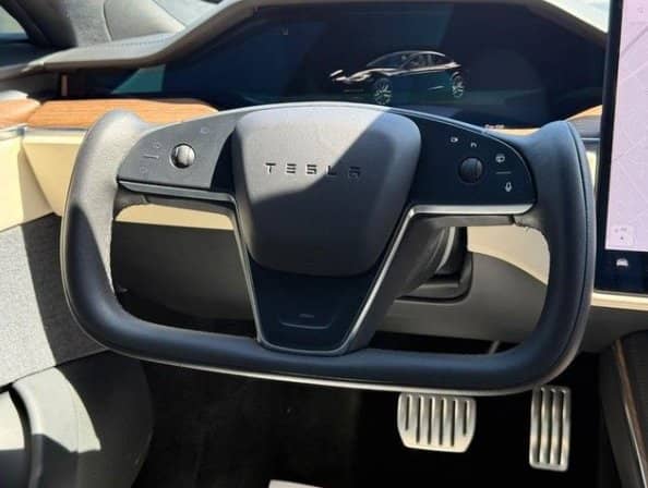 2021 Tesla Model S - Image 2