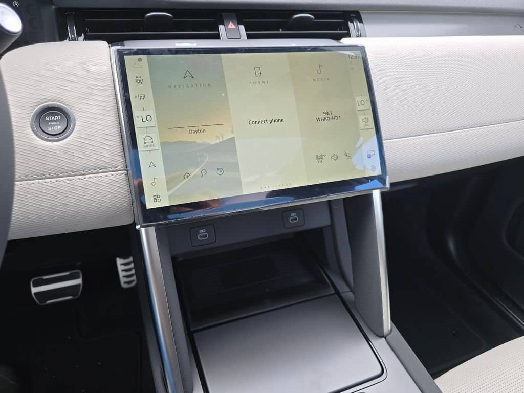 2026 Land Rover Discovery Sport - Image 40