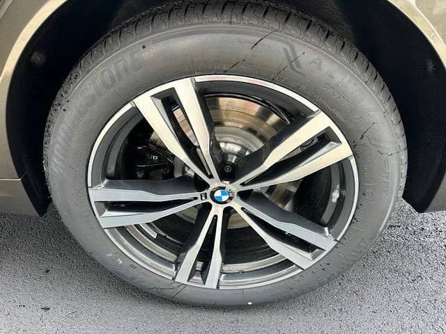 2027 BMW X7 - Image 7
