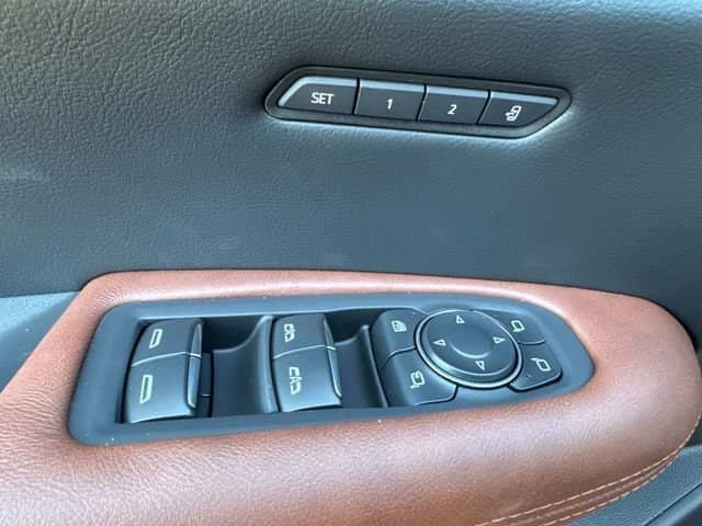 2026 Cadillac XT5 - Image 29