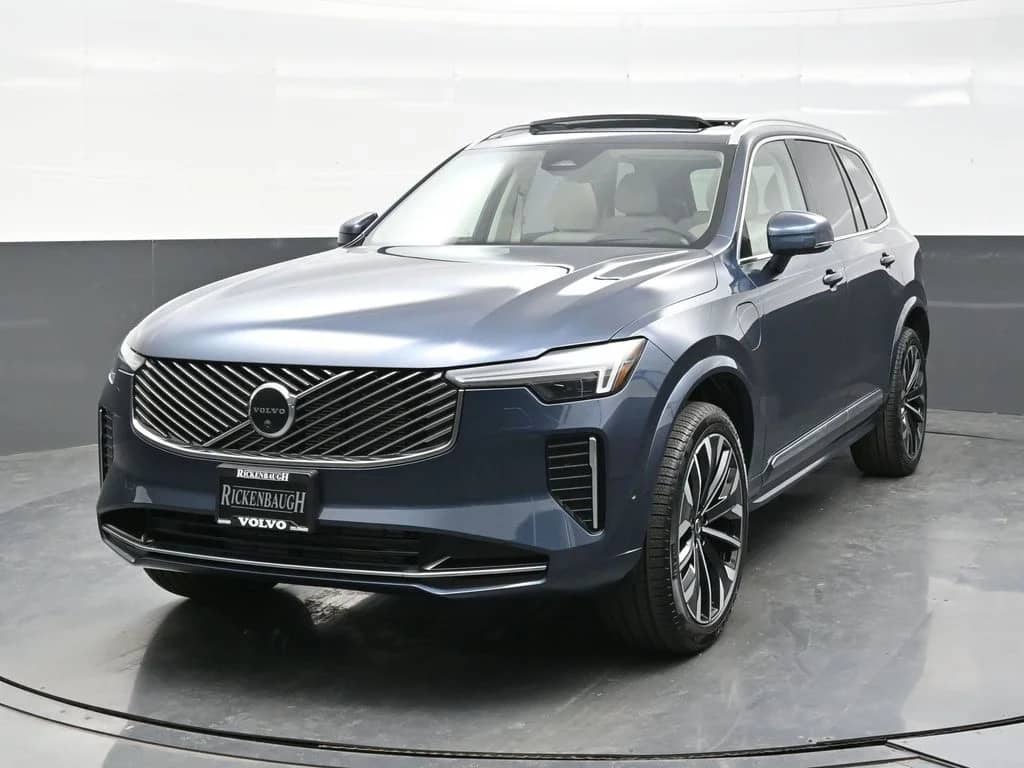 2026 Volvo XC90 - Image 2