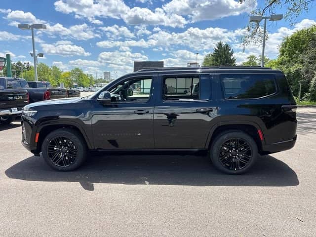 2026 Jeep Grand Wagoneer - Image 3