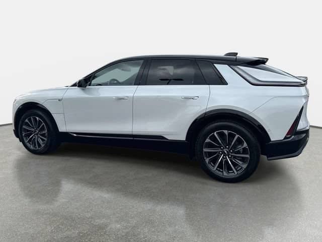 2025 Cadillac LYRIQ - Image 3