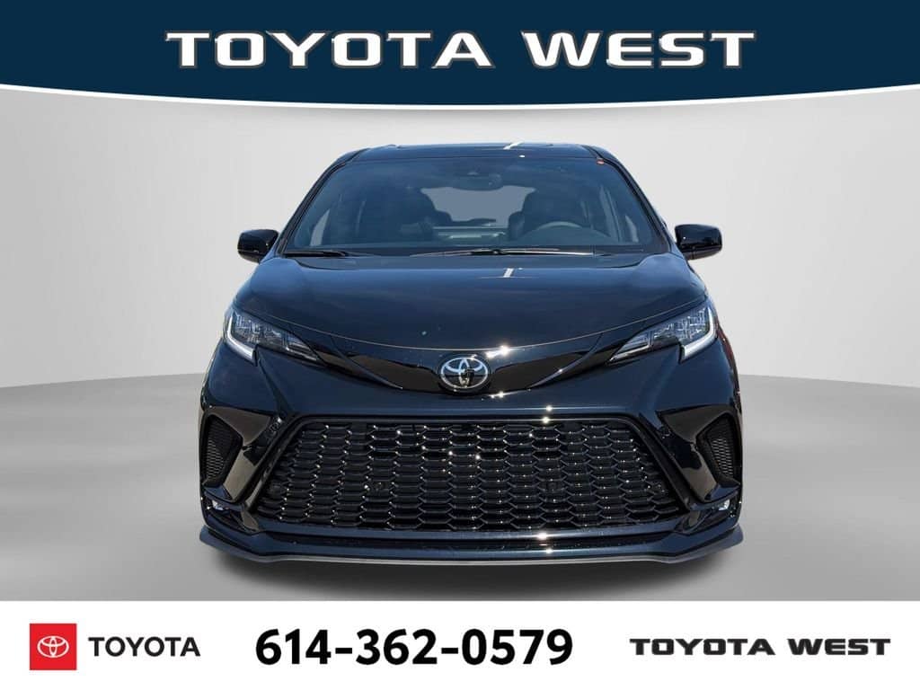 2026 Toyota Sienna - Image 2