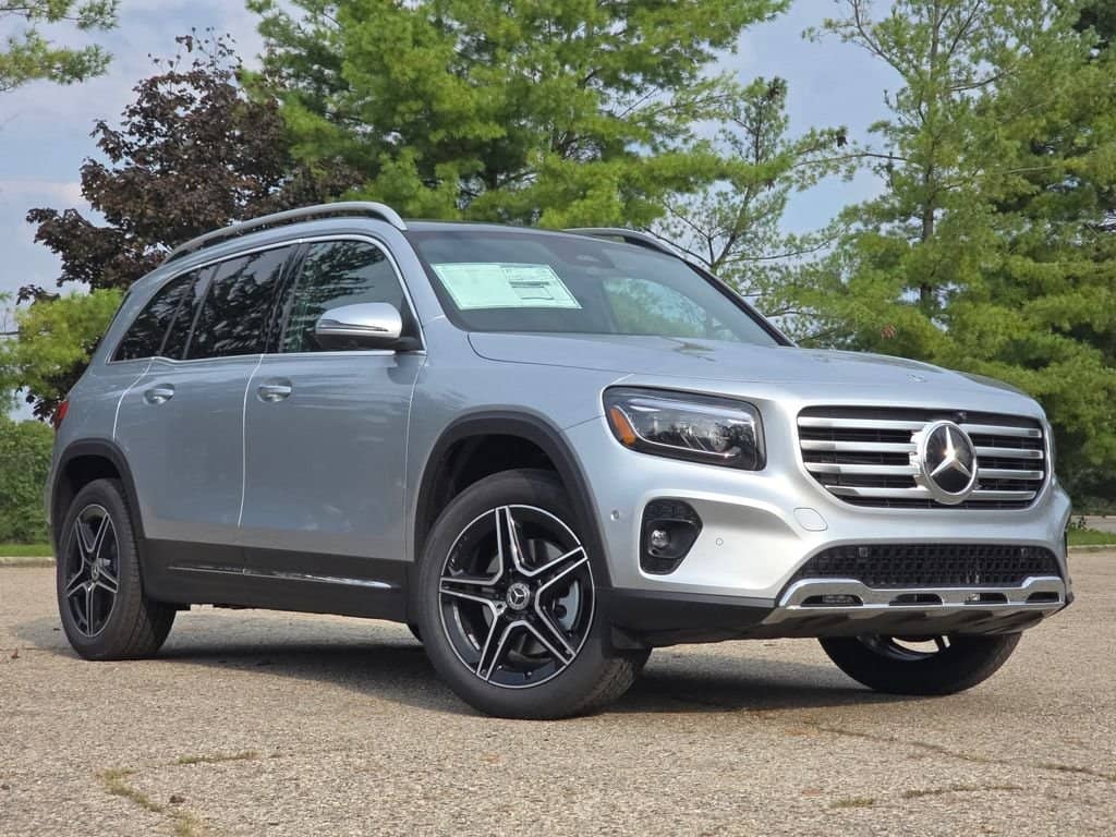 2026 Mercedes-Benz GLB - Image 1