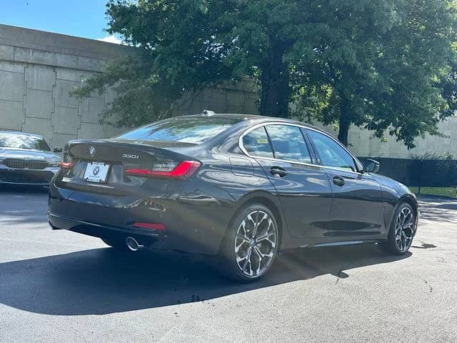 2026 BMW 3 Series - Image 3