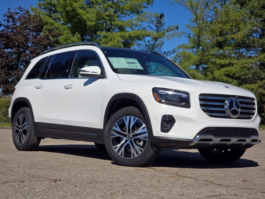 2026 Mercedes-Benz GLB - Image 2