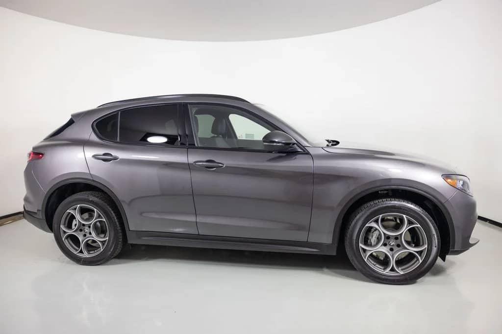 2026 Alfa Romeo Stelvio - Image 3